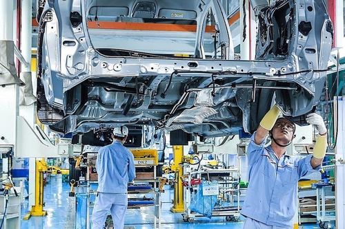 Nguồn cung xe hơi trong nước tăng mạnh trong tháng 3