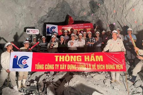 Thủy điện Ialy mở rộng: Tổng Công ty Xây dựng Lũng Lô thông hầm dẫn nước vượt tiến độ