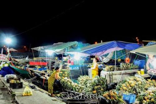 Chợ về đêm