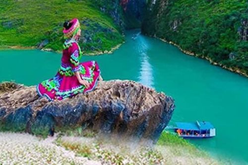 Huyện Mèo Vạc lên tiếng sau ồn ào cho thuê trang phục Tây Tạng, Mông Cổ khi trải nghiệm sông Nho Quế