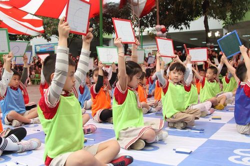 Quận Cầu Giấy và huyện Phúc Thọ chia sẻ kinh nghiệm giáo dục tiên tiến