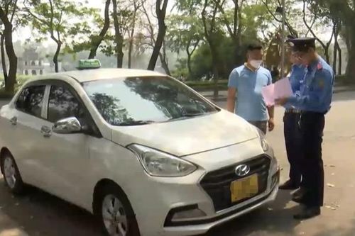 Xử phạt tài xế taxi công nghệ 'chặt chém' du khách gấp hơn 10 lần giá thông thường
