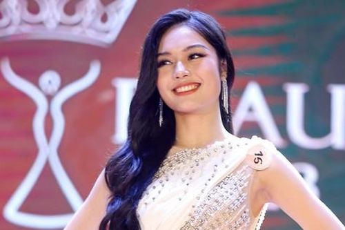 Tân Hoa khôi Báo chí 2023 tỏa sáng với phần thi ứng xử song ngữ