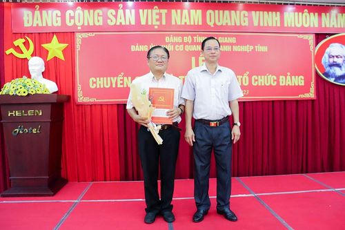 Chuyển giao 3 chi bộ cơ sở và thành lập Đảng bộ Hiệp hội Doanh nghiệp tỉnh An Giang