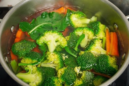 Nhiều chị em nội trợ đang chế biến thực phẩm sai cách