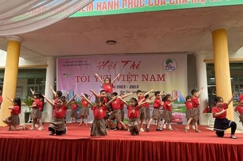 Thanh Oai (Hà Nội): Sôi nổi các hoạt động trang bị kiến thức an toàn giao thông cho trẻ tại trường Mầm non Kim Thư