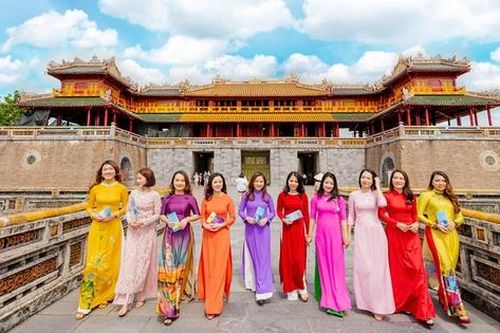Phê duyệt Đề án 'Huế - Kinh đô Áo dài'