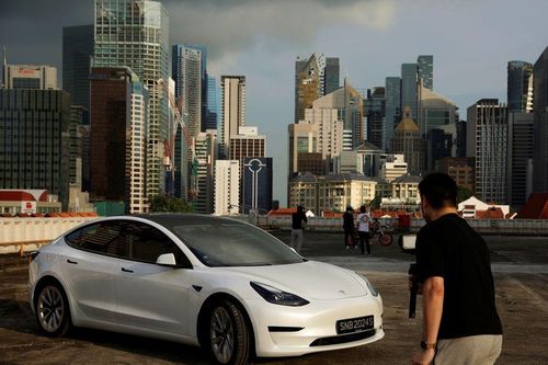 Tesla gặp khó ở Singapore