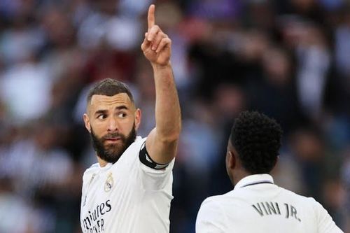 Benzema lập hat-trick trong 7 phút
