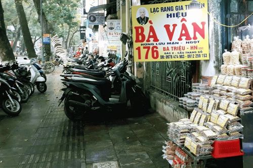 'Ma trận' lạc rang bà Vân trên phố Bà Triệu