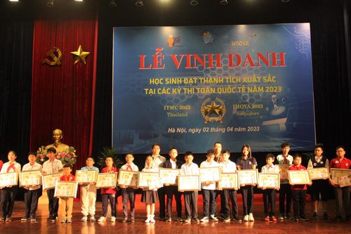 Vinh danh học sinh xuất sắc tại các kỳ thi toán học quốc tế 2023