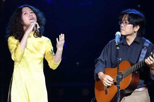 'Hiện tượng nhạc Trịnh' Hoàng Trang gây ấn tượng