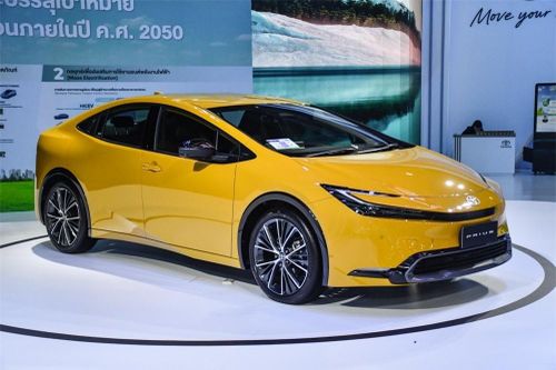 Cận cảnh Toyota Prius 2023 - tiêu hao nhiên liệu 4,13 lít/100 km