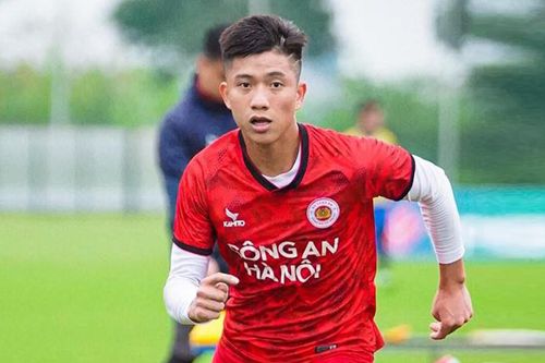 Phan Văn Đức tự ngã, dễ chấn thương nặng