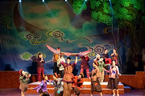 Nghệ sĩ chèo Hà Nội thăng hoa trong vở diễn 'Cánh diều làng Vũ Đại'