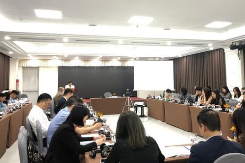 Tham vấn hoàn thiện pháp luật về bảo vệ trẻ em