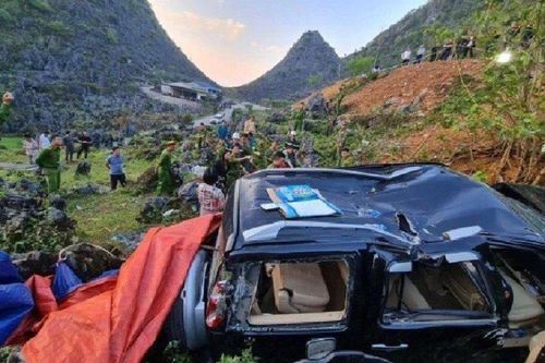 Đã tìm thấy nạn nhân rơi xuống hố sụt ở Hà Giang