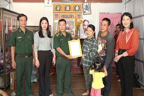 Hỗ trợ phụ nữ phát triển toàn diện