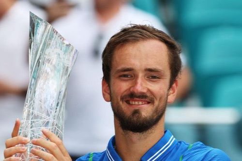 Vô địch Miami Open: Medvedev xứng danh 'vua sân cứng'