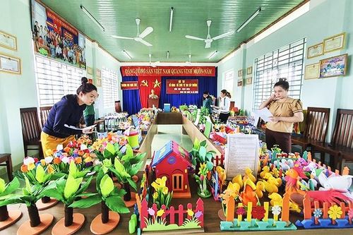 Thiết kế đồ dùng dạy học mầm non