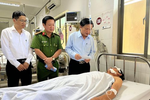 Tình trạng 5 nạn nhân bị thương trong vụ lật xe tải ở Phú Yên giờ ra sao?