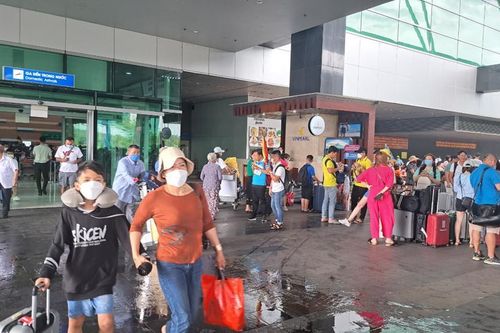Phú Quốc: Doanh nghiệp du lịch chờ vé máy bay hạ nhiệt