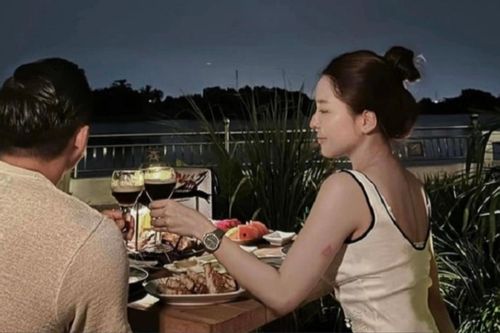Hotgirl Trâm Anh khoe ảnh người thương giấu mặt nhưng vấp phải nhiều bình luận phản cảm vì chuyện quá khứ