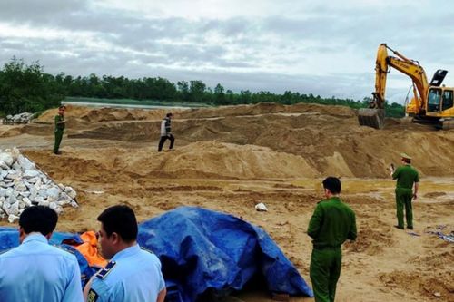 Cục Quản lý thị trường Quảng Bình: Xử lý trường hợp mua bán cát không có hóa đơn chứng từ