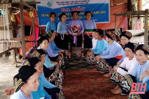 Thành lập Tổ hợp tác dệt thổ cẩm khôi phục bản sắc văn hóa người Thái