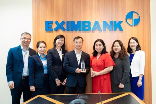 Eximbank nhận giải thưởng chất lượng thanh toán quốc tế xuất sắc từ Wells Fargo