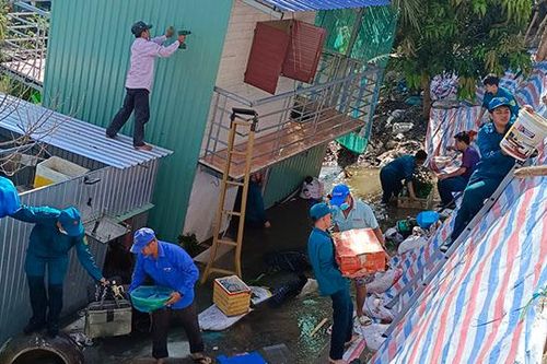Vụ sạt lở nghiêm trọng ở Sa Đéc: đã làm đường đi bộ tạm cho 10 hộ dân
