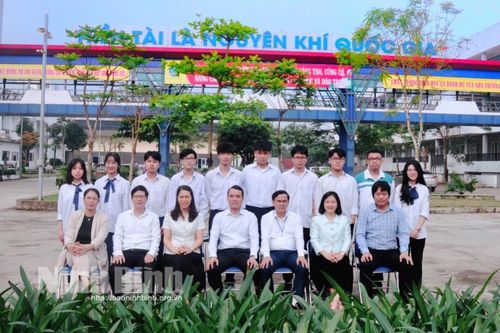 Học sinh Trường THPT chuyên Lương Văn Tụy đạt 8 huy chương vàng và 2 huy chương đồng tại Olympic Toán Sinh viên và học sinh toàn quốc