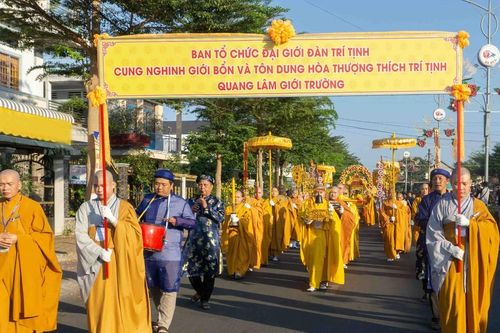 Đồng Tháp: Cung nghinh giới bổn, tôn dung Trưởng lão Hòa thượng Thích Trí Tịnh