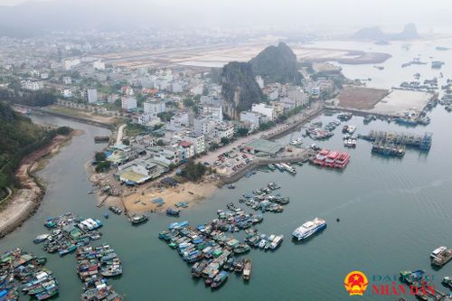 Vụ tàu không biển số, hết đăng kiểm đón chở khách náo động vịnh Bái Tử Long: Cục Đường thủy nội địa Việt Nam ra công văn hỏa tốc