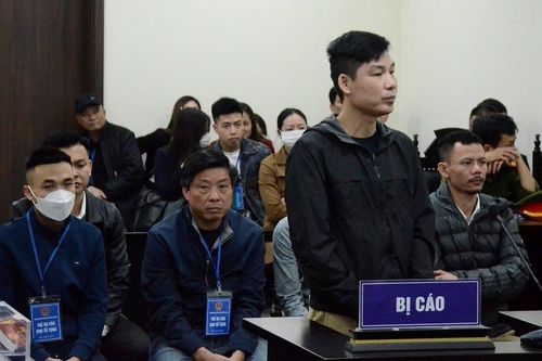 Lĩnh 13 năm tù vì vác dao đi 'giải cứu' anh trai