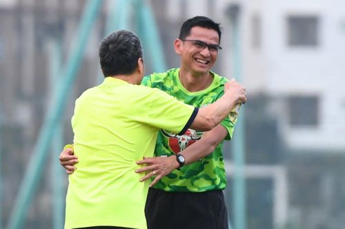 HLV Kiatisak: 'HAGL sẽ trở lại mạnh mẽ, sẵn sàng lấy điểm từ Viettel FC'