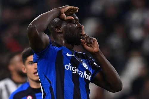 Lukaku nhận thẻ đỏ ngay sau khi ghi bàn phút bù giờ