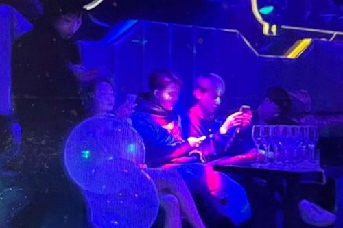Sử dụng bóng cười trong quán karaoke, nhiều thanh niên bị tạm giữ