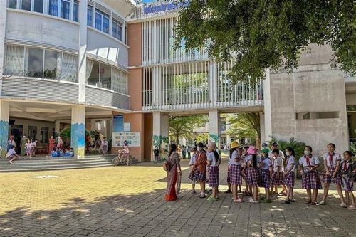 Cần Thơ: Cảnh giác với kẻ lạ mặt giả làm người thân đón học sinh