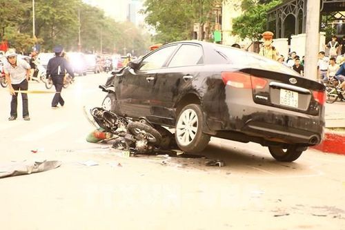 Vụ ô tô đâm liên hoàn tại ngã tư Xuân La – Võ Chí Công: Lái xe không vi phạm nồng độ cồn