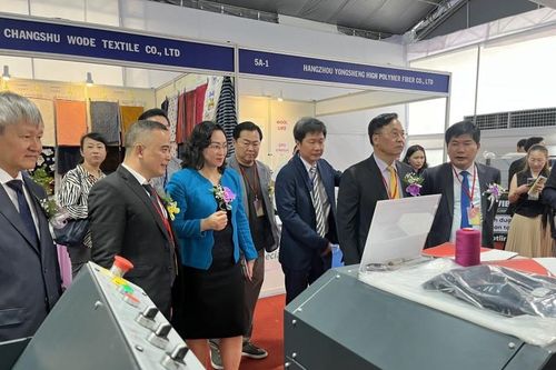 Khai mạc Triển lãm quốc tế chuyên ngành dệt may - thiết bị & nguyên phụ liệu 2023