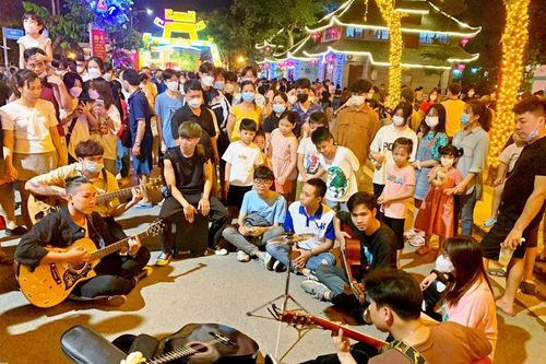 Phát huy lợi thế phố đi bộ