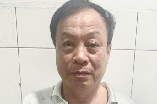 Tạm giữ tài xế ôtô gây tai nạn liên hoàn ở Hà Nội