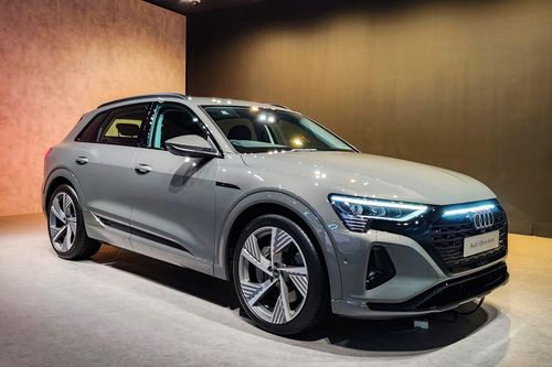 Xem trước Audi Q8 e-tron sắp về Việt Nam, cùng kích thước VinFast VF 8