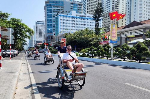 Khánh Hòa đón gần 3.000 khách du lịch tàu biển trong hơn 1 tháng qua
