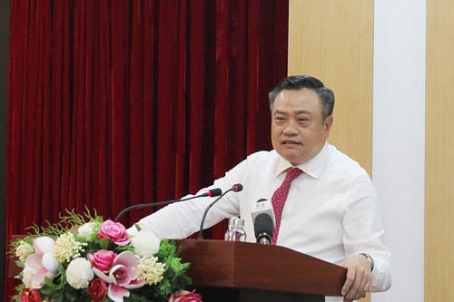 Xây dựng tác phong sâu sát cơ sở, không né tránh việc khó