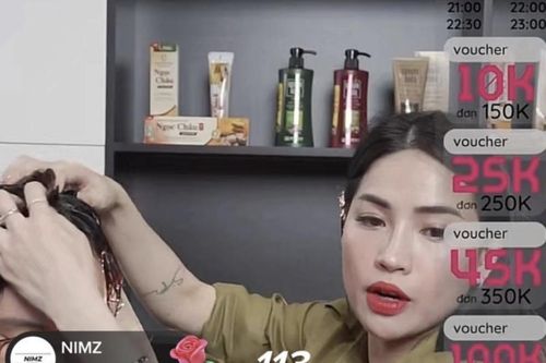 'Chiến thần' Hà Linh livestream bán hàng: Chưa thể đe dọa mảng truyền thống