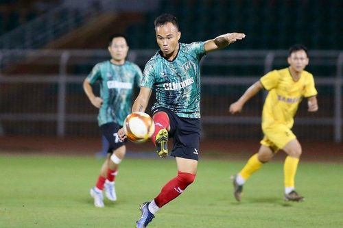 2 cựu tuyển thủ Việt Nam từng bị cấm thi đấu vĩnh viễn được giảm án