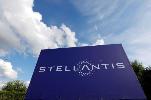 Tập đoàn Stellantis giới thiệu mẫu xe bán tải điện hiệu suất cao