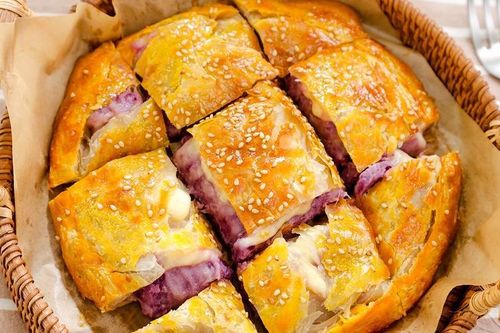 Trổ tài làm bánh khoai môn chiên bằng nồi chiên không dầu giòn ngon